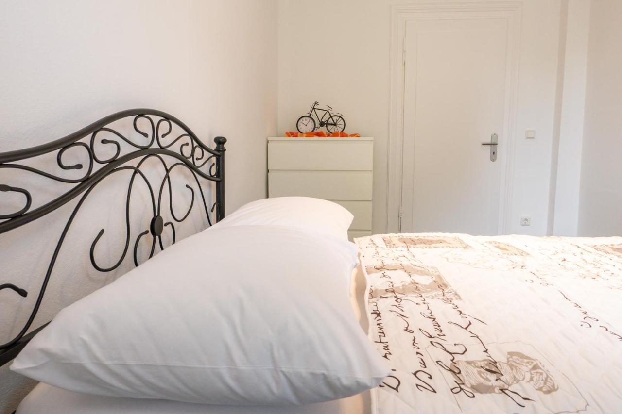 Appartment Rheinaue ドゥイスブルグ エクステリア 写真