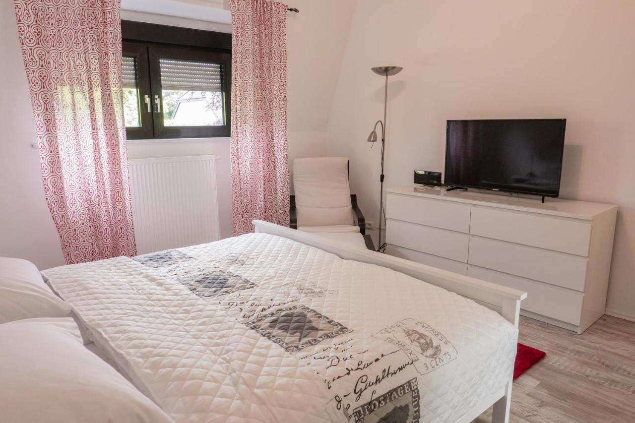 Appartment Rheinaue ドゥイスブルグ エクステリア 写真